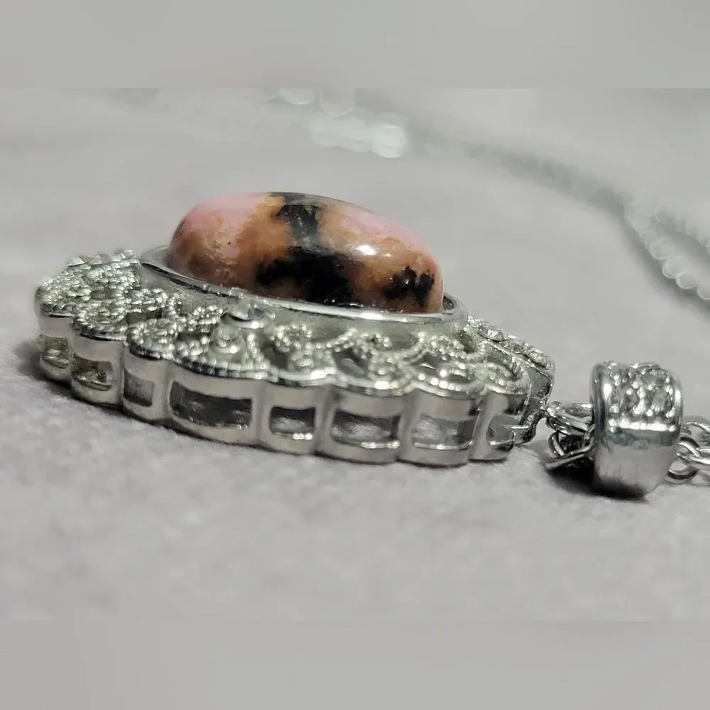 Orissa Rhodolite Garnet Pendant Necklace‎